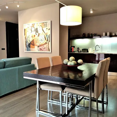 Baratero Terrasse + Free Parking Apartment *
