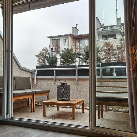 Baratero Terrasse + Free Parking Sofia