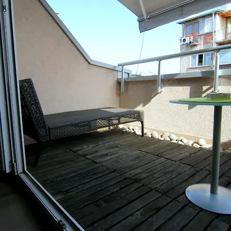 Апартамент Baratero City Centre Apartment София